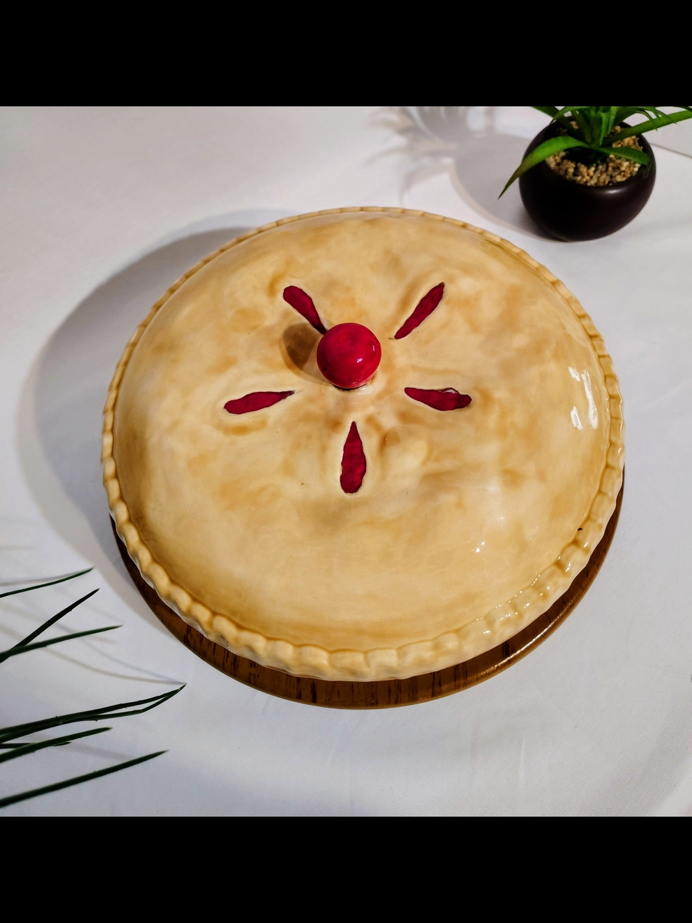Vintage Ceramic Covered Cherry Pie Keeper.   Golden-Brown.  1970's-80's.